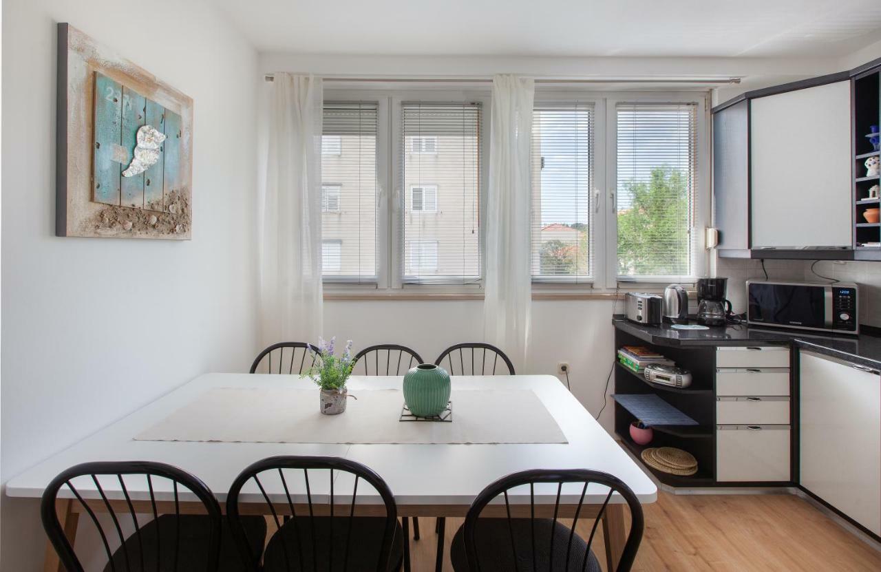 Apartment Gabriella Makarska Exteriör bild