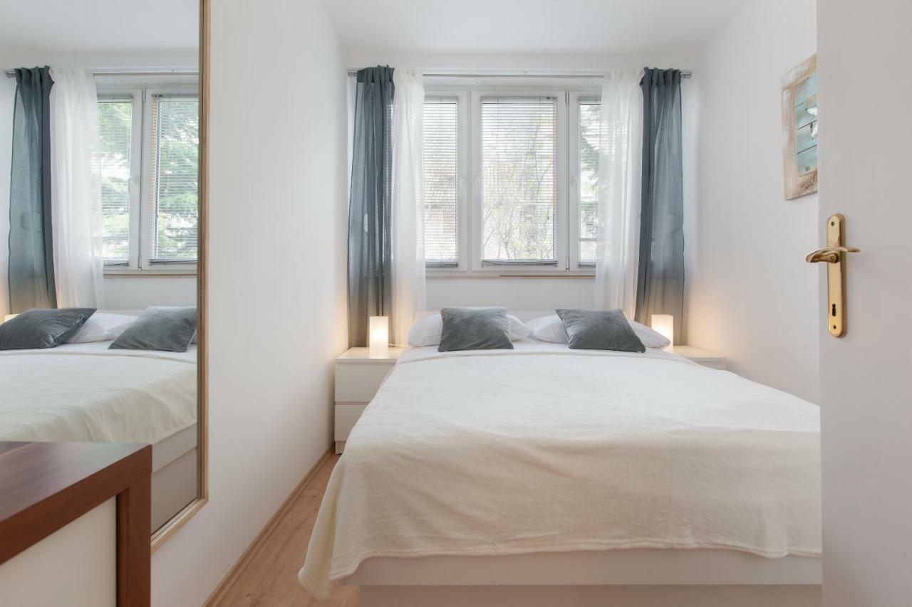 Apartment Gabriella Makarska Exteriör bild