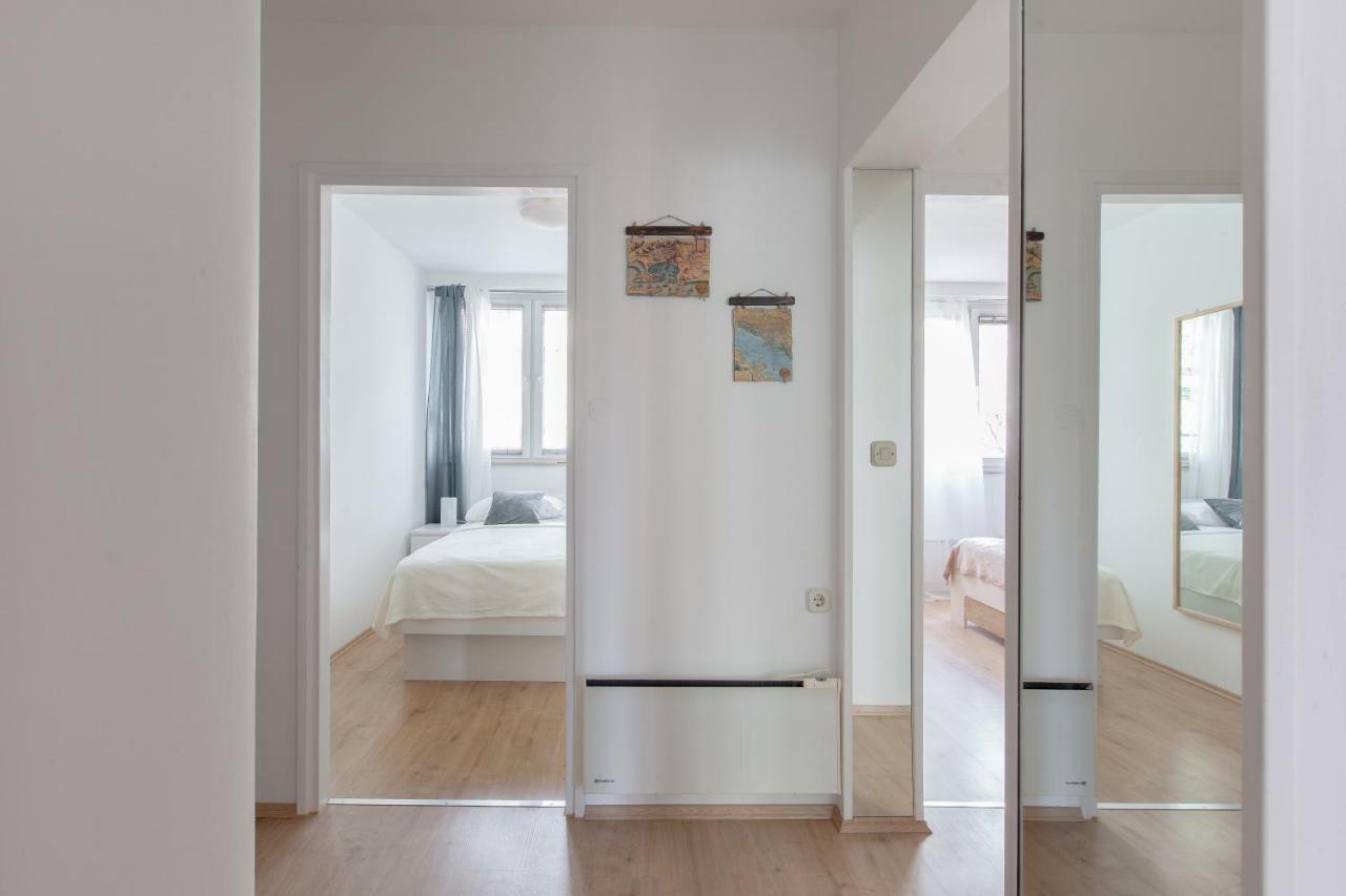 Apartment Gabriella Makarska Exteriör bild