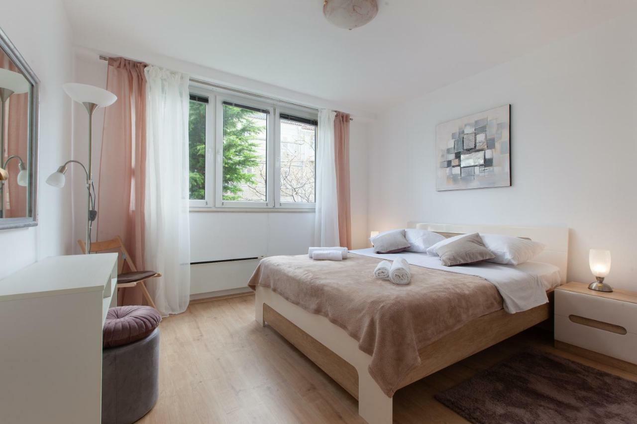 Apartment Gabriella Makarska Exteriör bild
