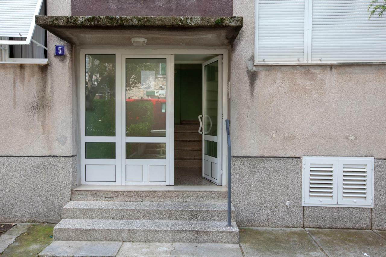 Apartment Gabriella Makarska Exteriör bild