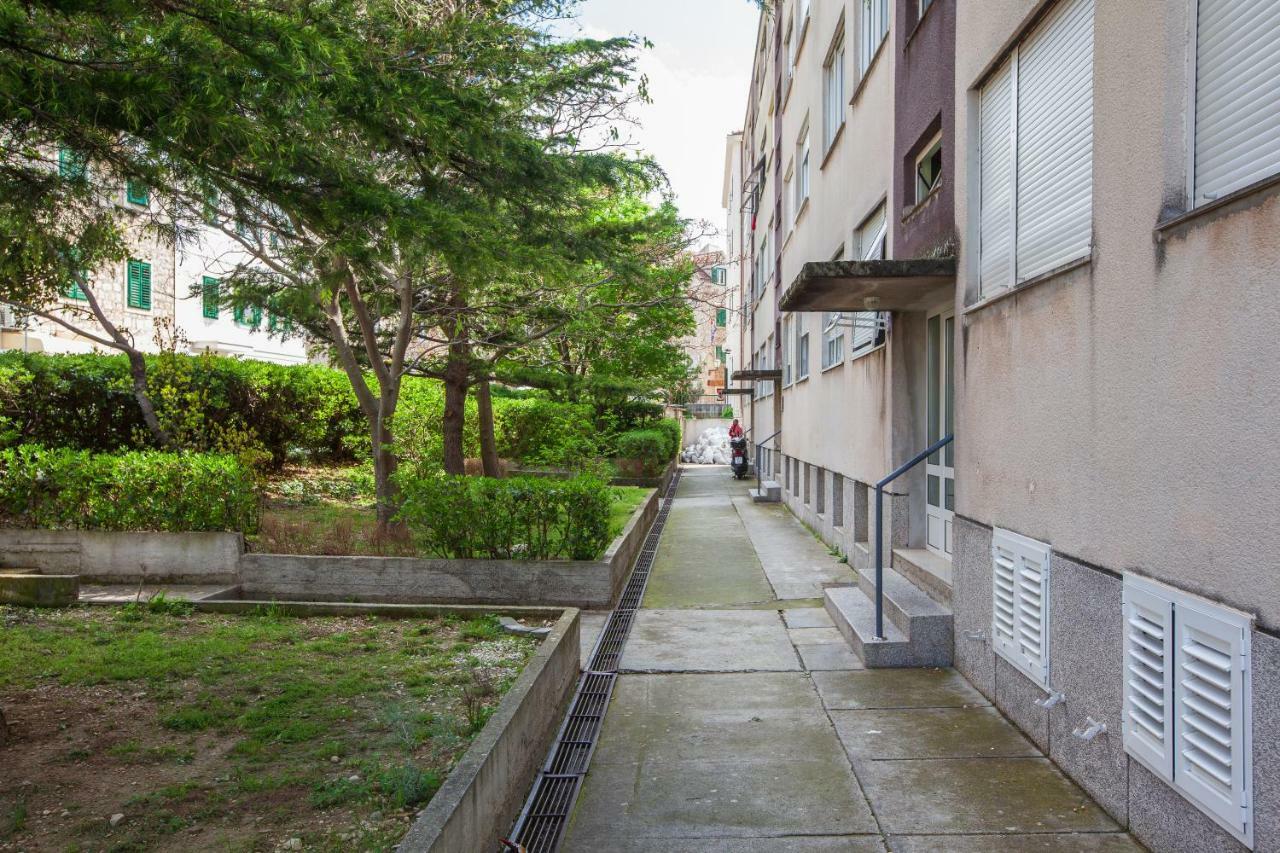 Apartment Gabriella Makarska Exteriör bild