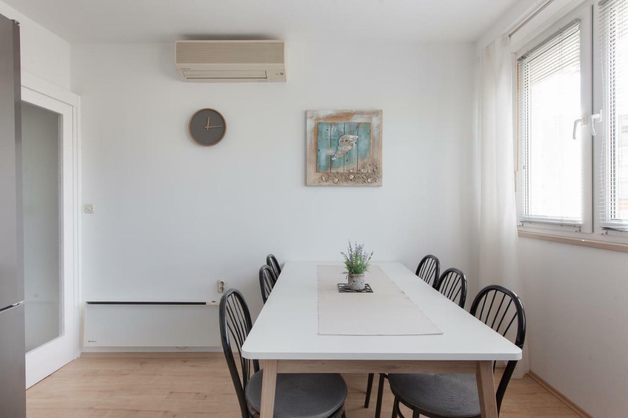 Apartment Gabriella Makarska Exteriör bild